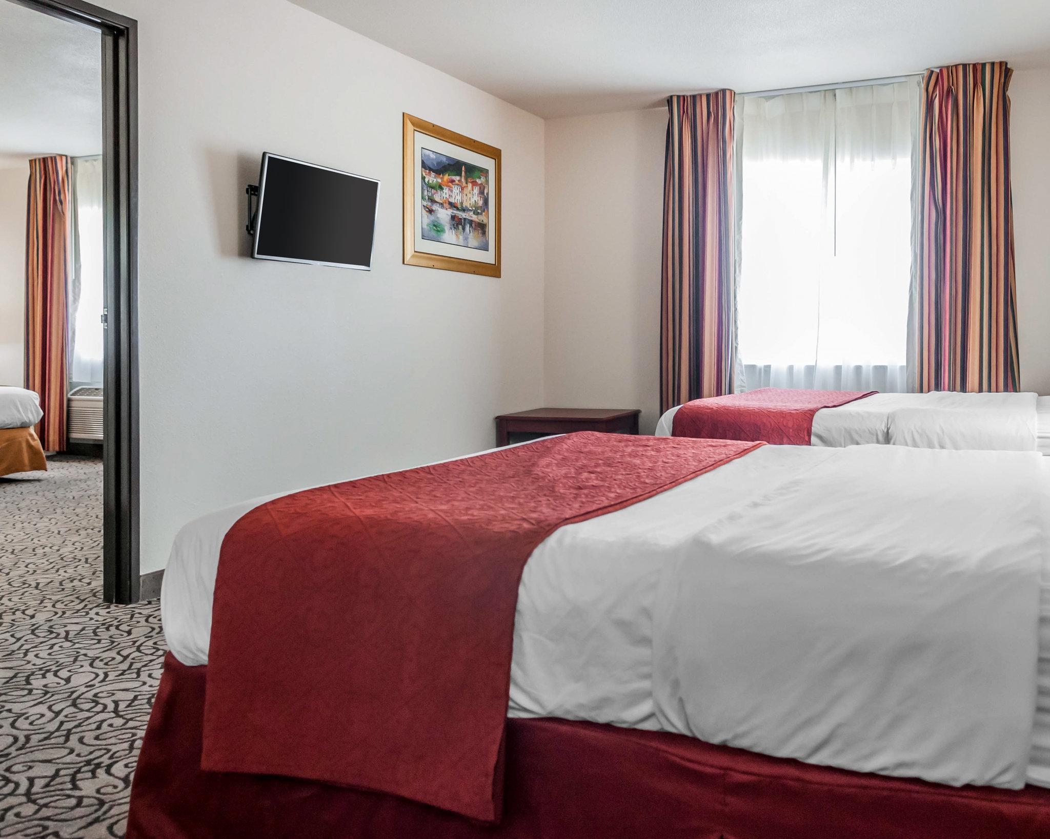 Comfort Inn & Suites Pueblo Bagian luar foto