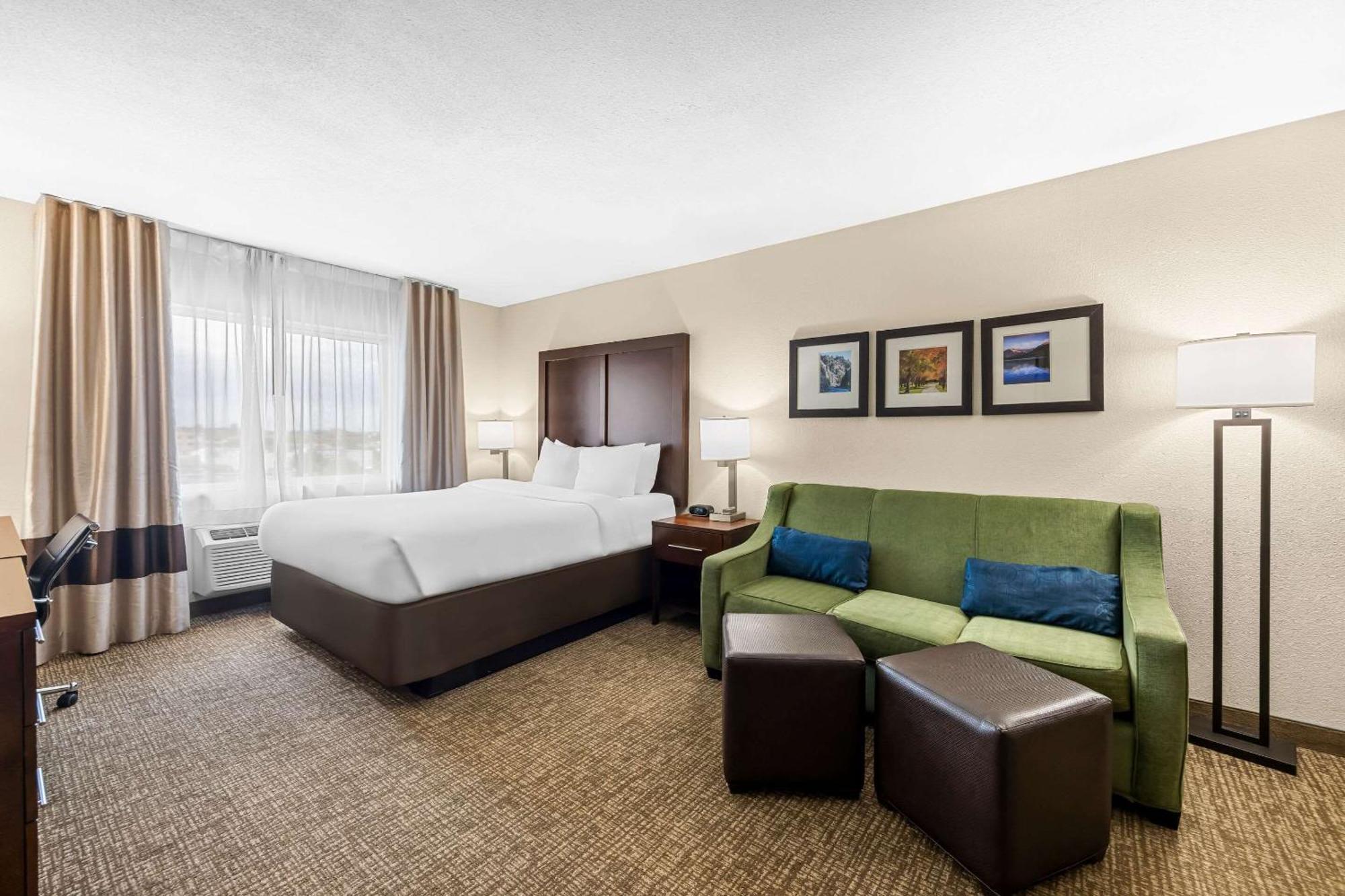 Comfort Inn & Suites Pueblo Bagian luar foto